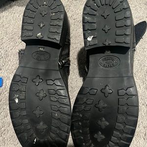 Steve madden ankle boots. Good condition. Gray perfect for fall